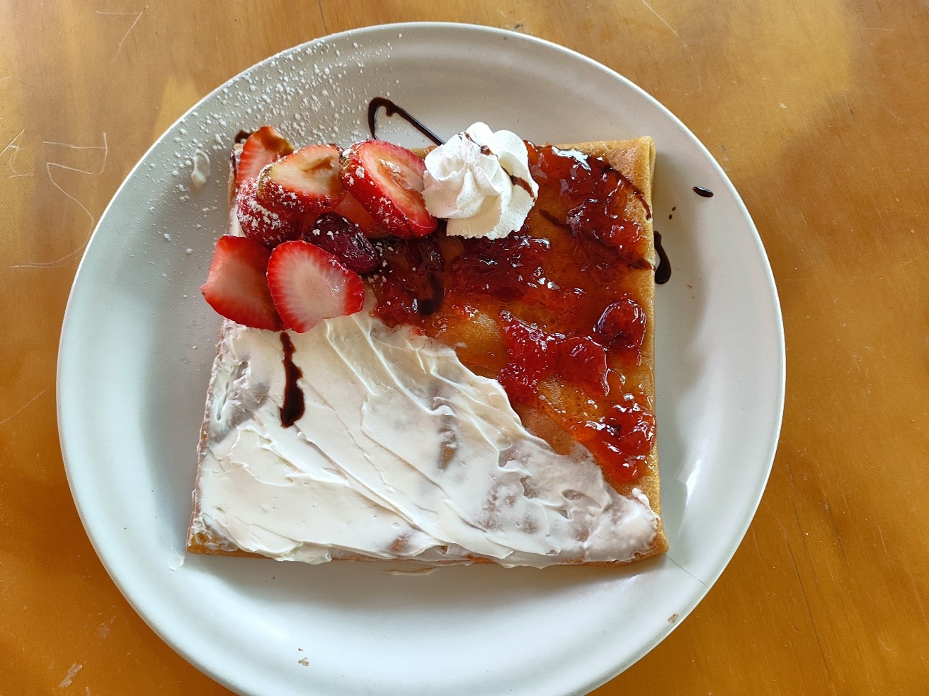 Crepa Combinada de Fresa con Queso